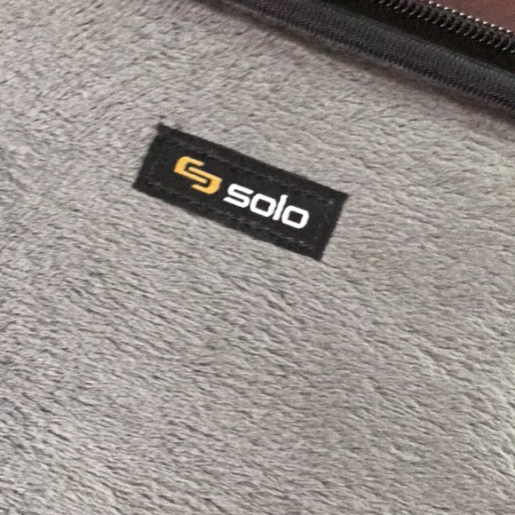 Solo Laptop IPAD PRO Bond Sleeve Black 17.3 - Picture 6 of 9